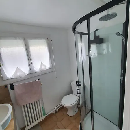 Et Sdb En Maison De Ville, Acces Prive Et Loggia * Le Mans